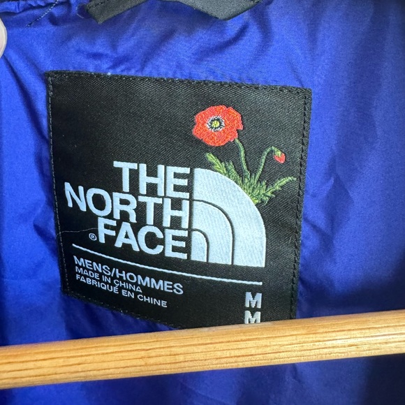 North face x Nordstrom collaboration coaches jacket - Picture 3 of 4